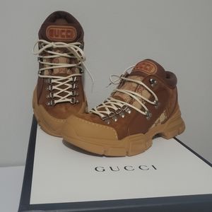 Gucci Flashtrek Sneakers